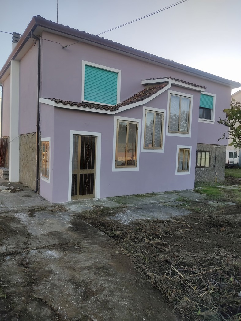 Casa indipendente con giardino a Adria