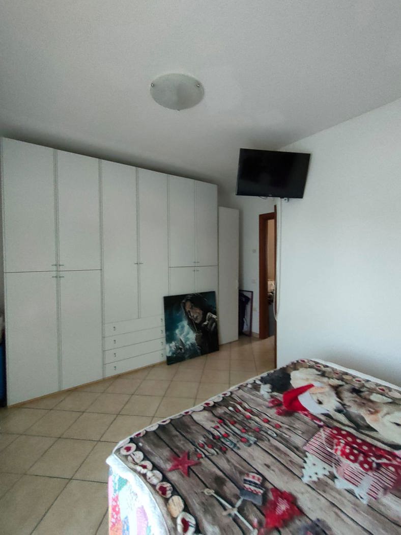 Villa Bifamiliare con giardino a Adria