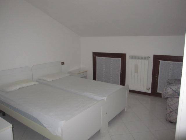 Bilocale arredato in affitto a Adria