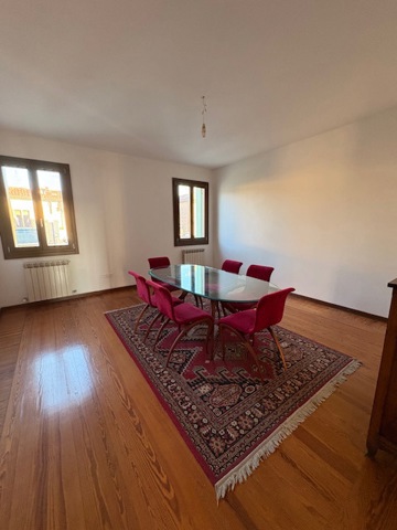 Quadrilocale con box a Adria