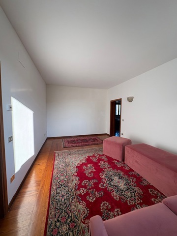 Quadrilocale con box a Adria