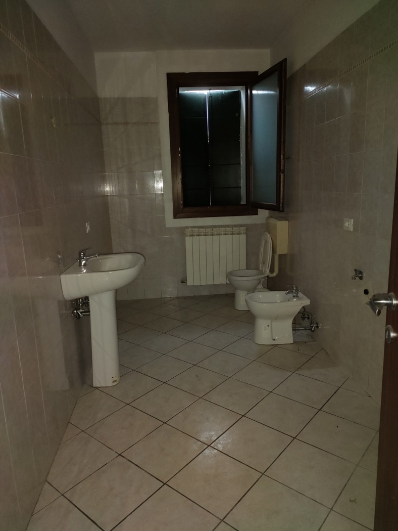 Quadrilocale con box a Gavello