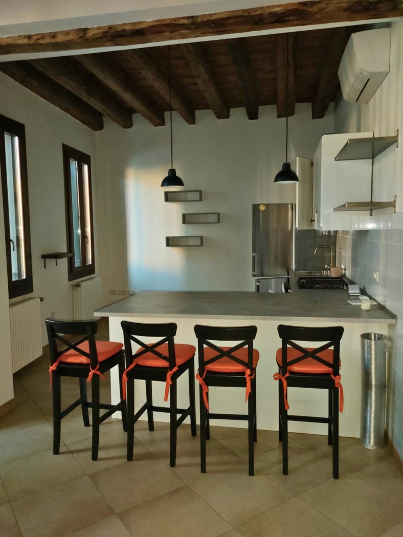 Bilocale arredato in affitto a Adria