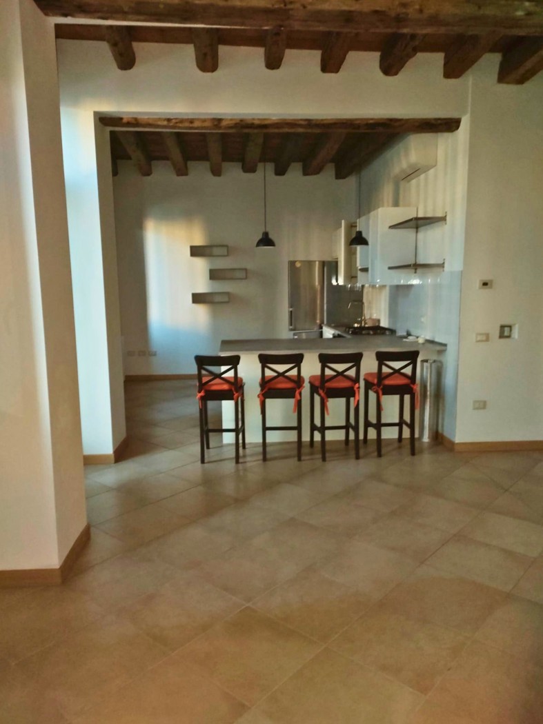 Bilocale arredato in affitto a Adria