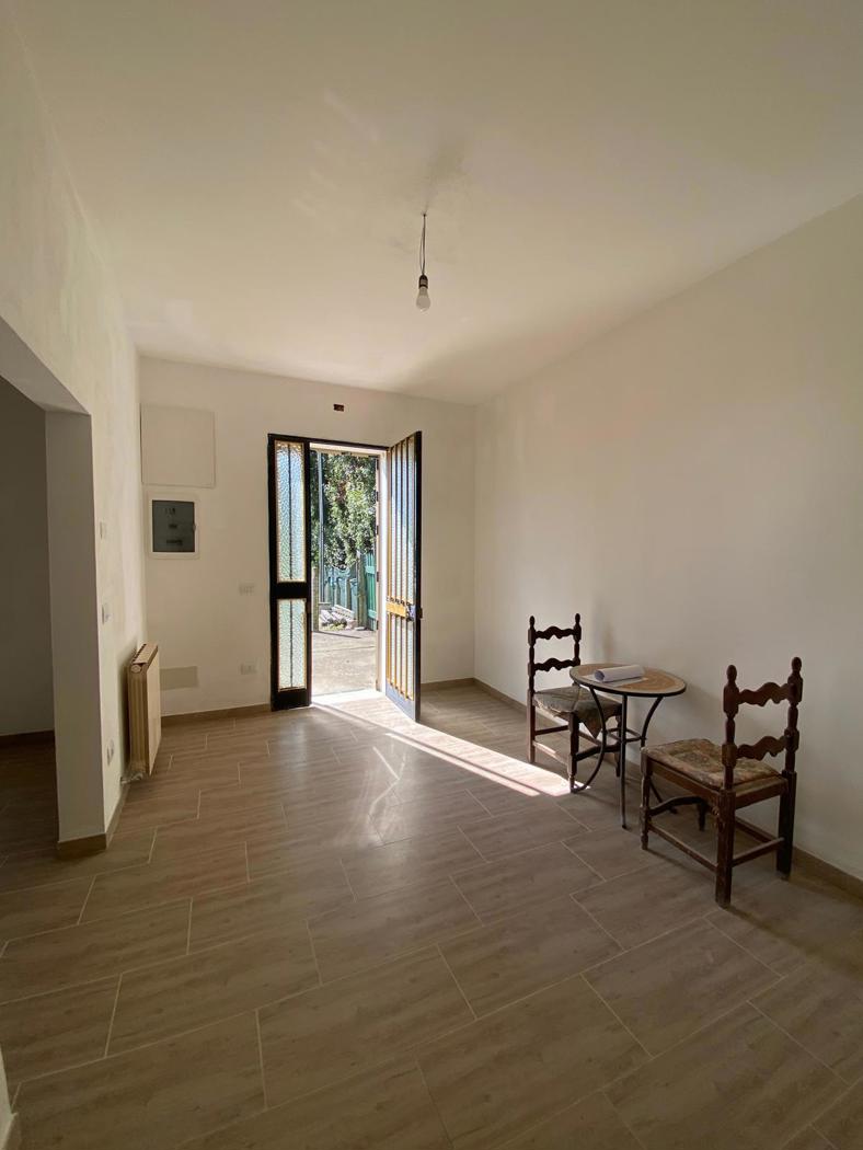 Casa indipendente con giardino a Gavello