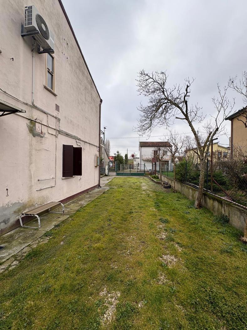 Casa indipendente con giardino a Corbola
