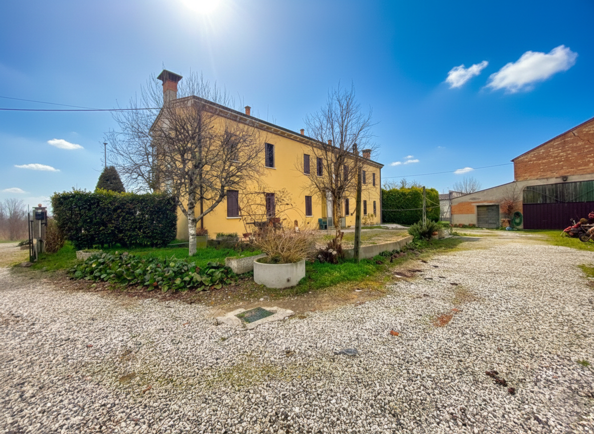 Villa con giardino a Villadose