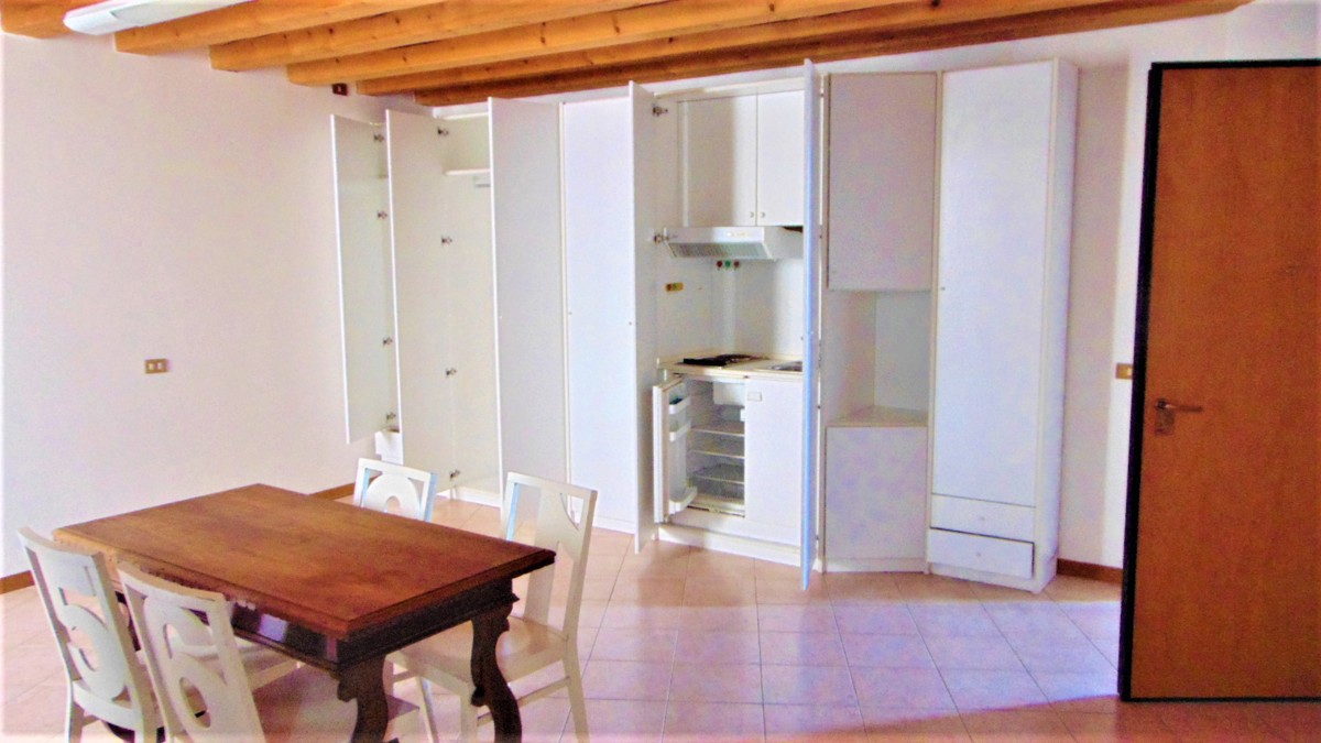 Appartamento arredato in affitto a Adria