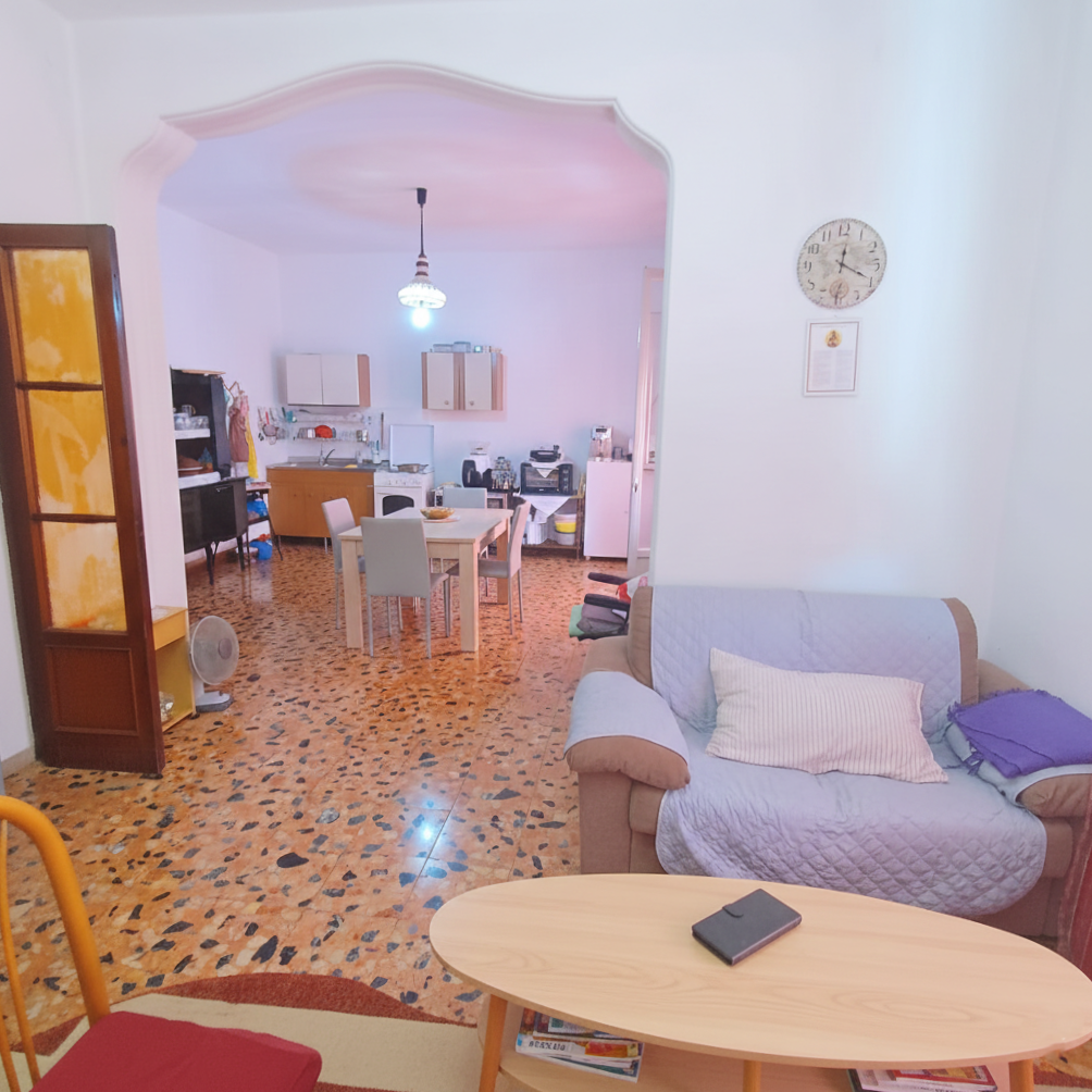 Quadrilocale con box a Adria