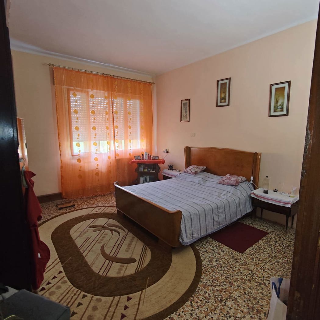 Quadrilocale con box a Adria