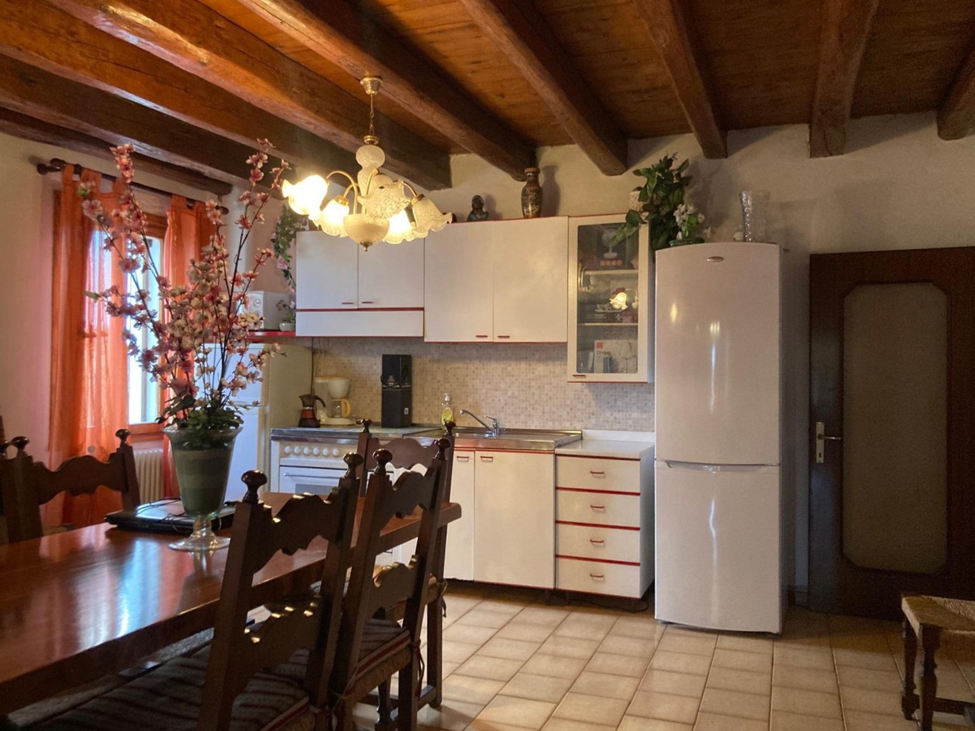 Casa indipendente con giardino a Gavello