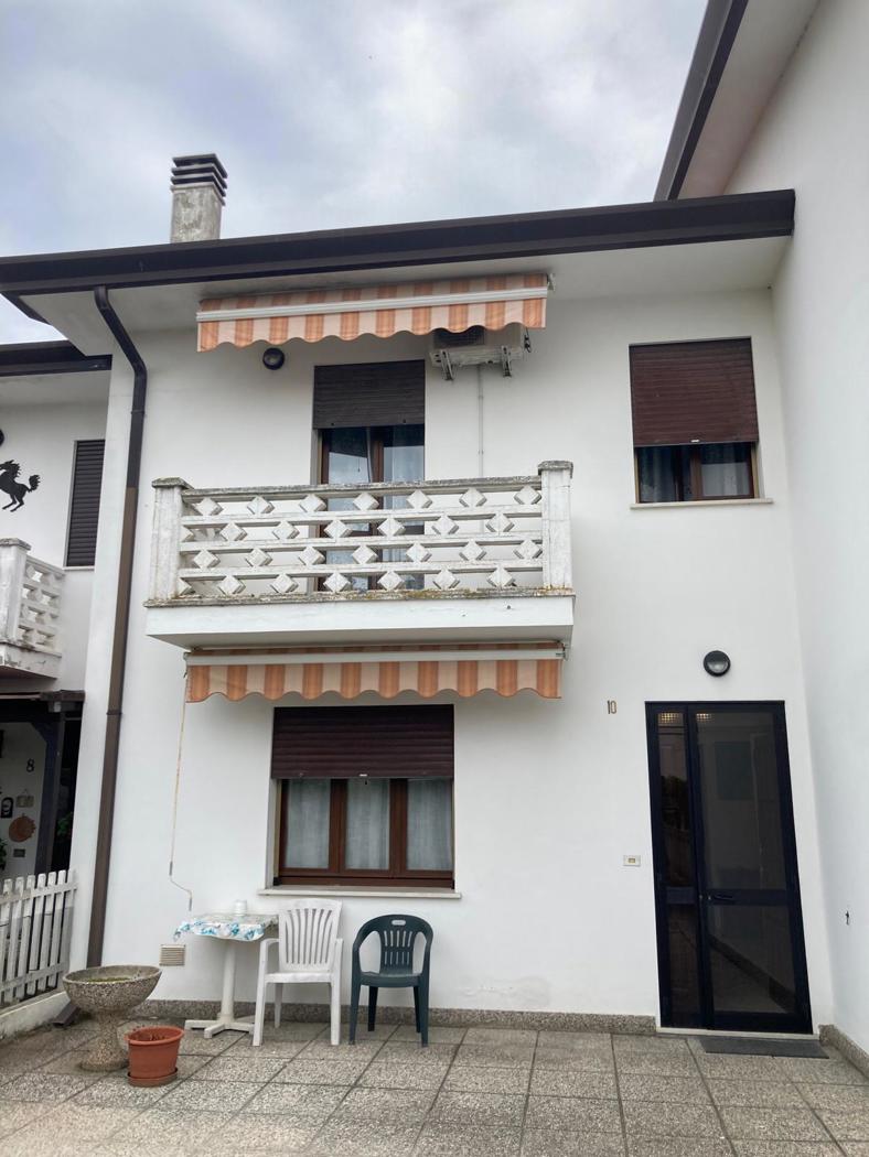 Villa con giardino a Adria