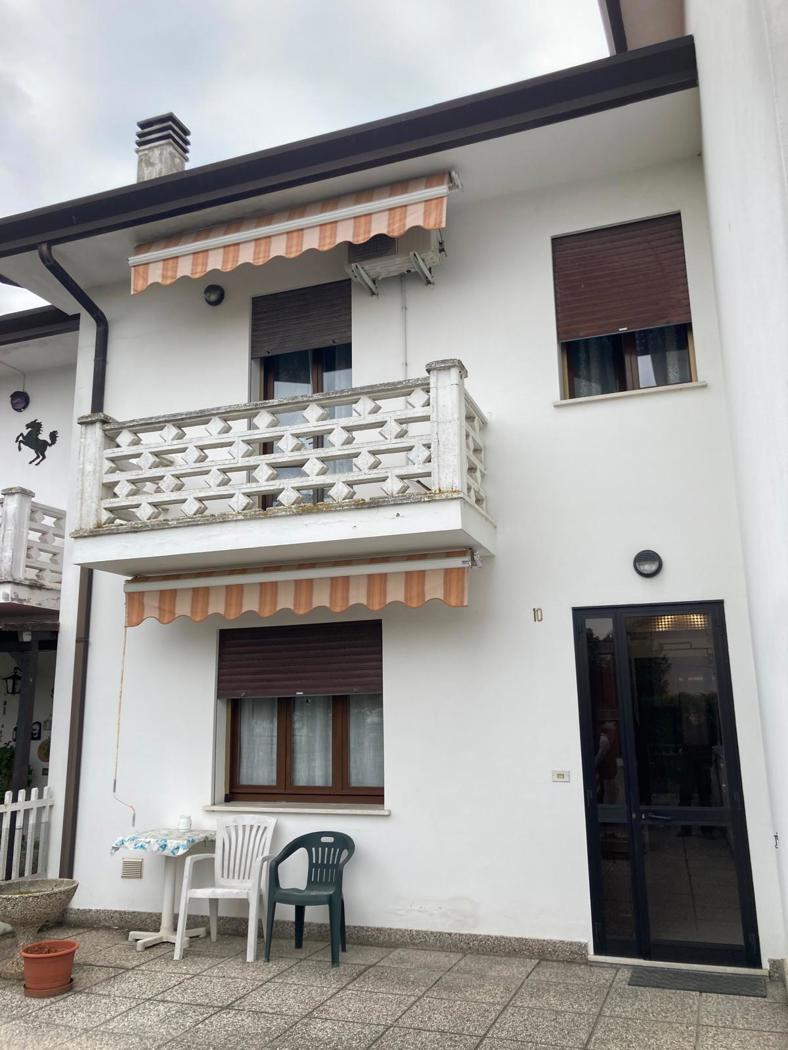 Villa con giardino a Adria