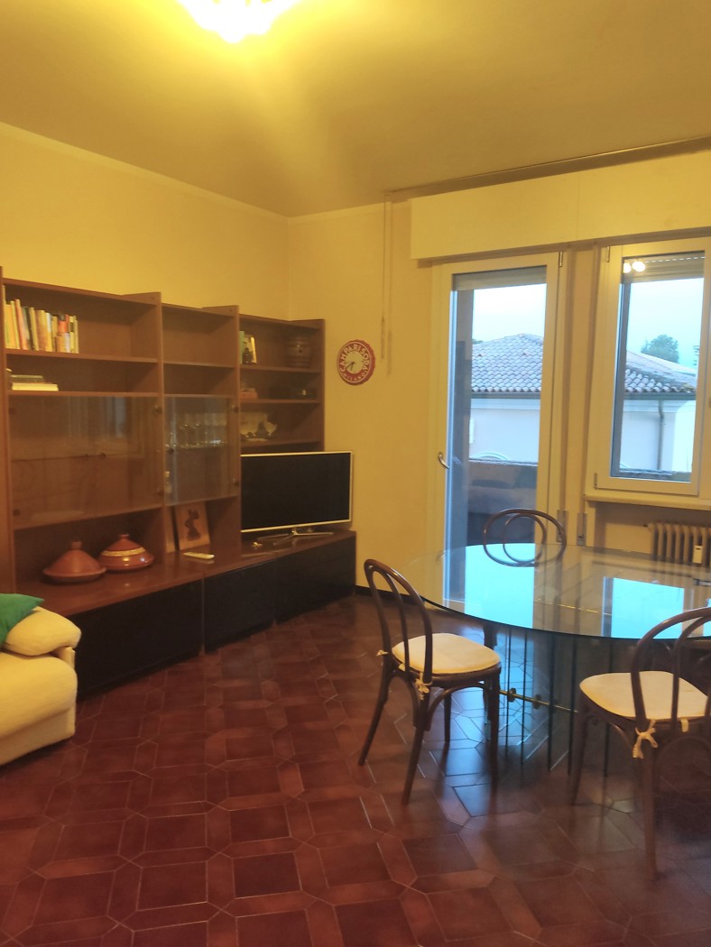 Quadrilocale arredato in affitto a Adria