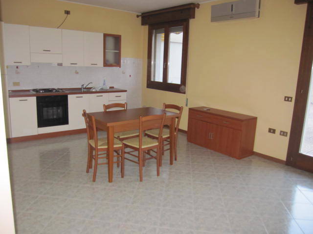 Bilocale in vendita a Adria
