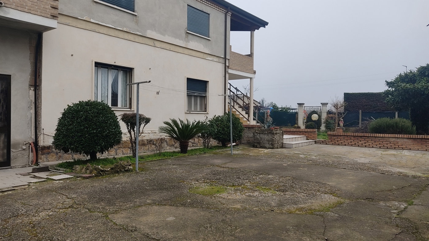 Stabile/Palazzo in vendita a Corbola