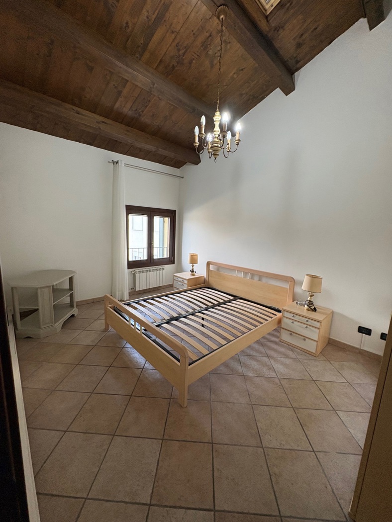 Bilocale arredato in affitto a Adria