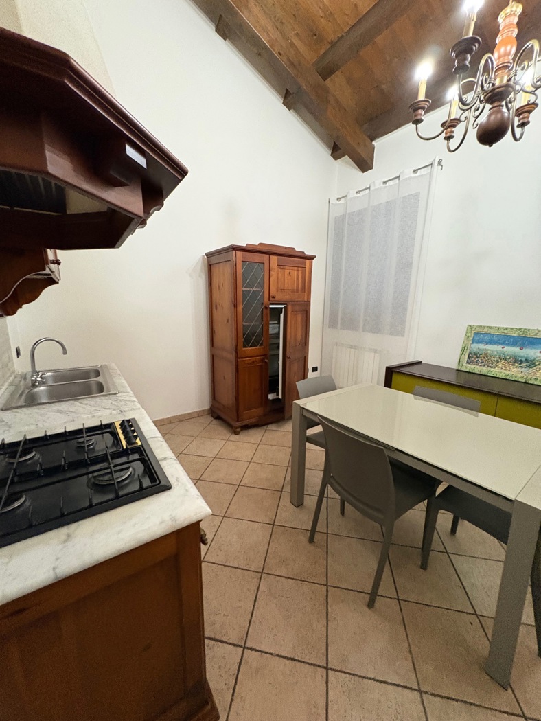 Bilocale arredato in affitto a Adria