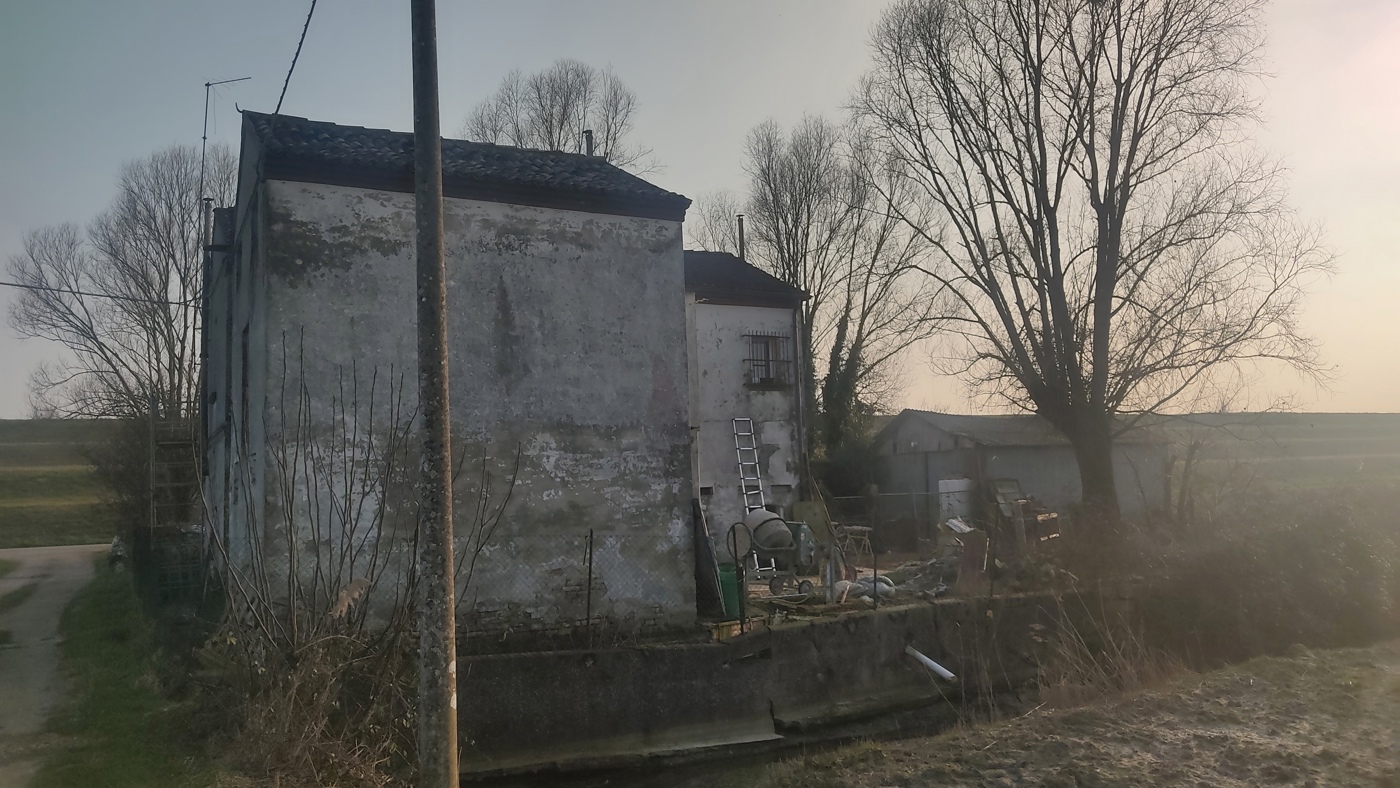 Villa con giardino a Papozze