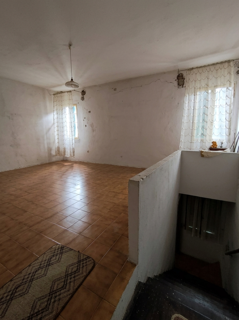 Casa indipendente da ristrutturare a Crespino