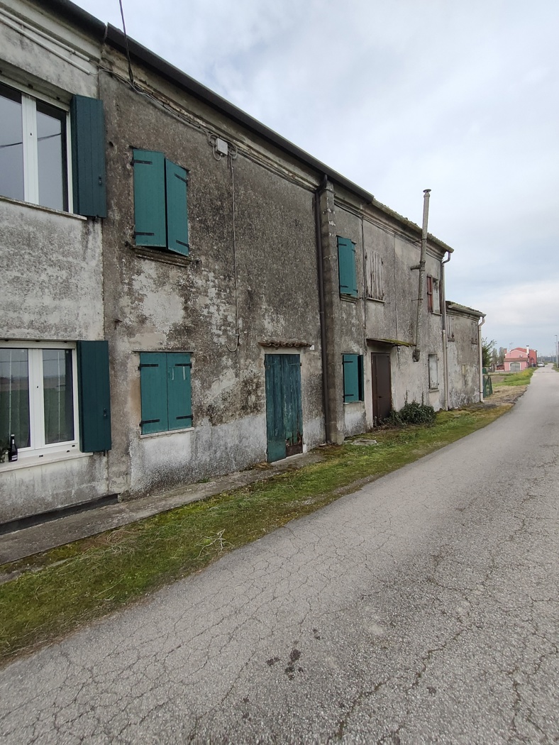 Casa indipendente da ristrutturare a Crespino