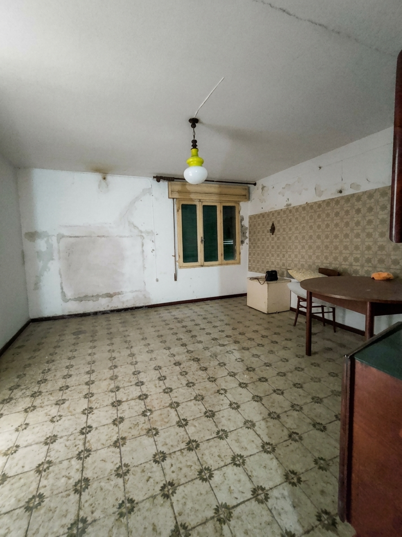 Casa indipendente da ristrutturare a Crespino