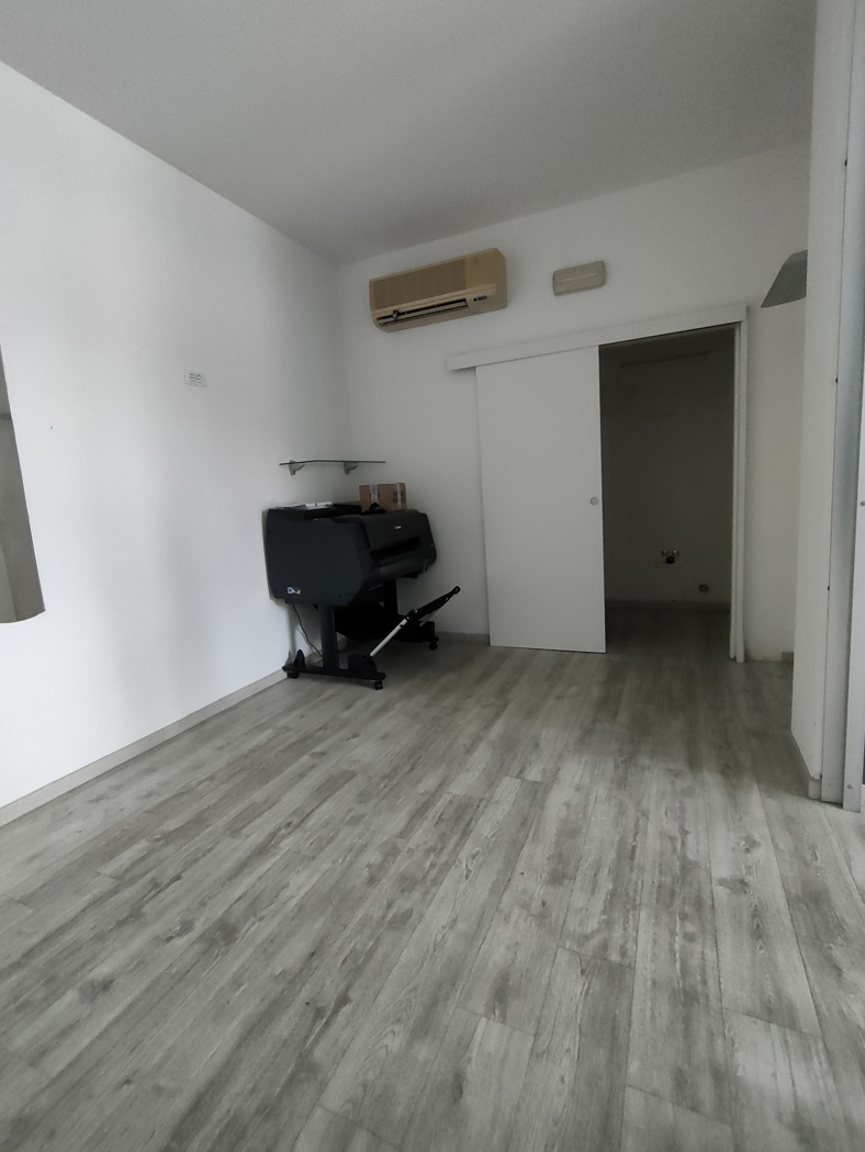 Negozio in affitto a Adria