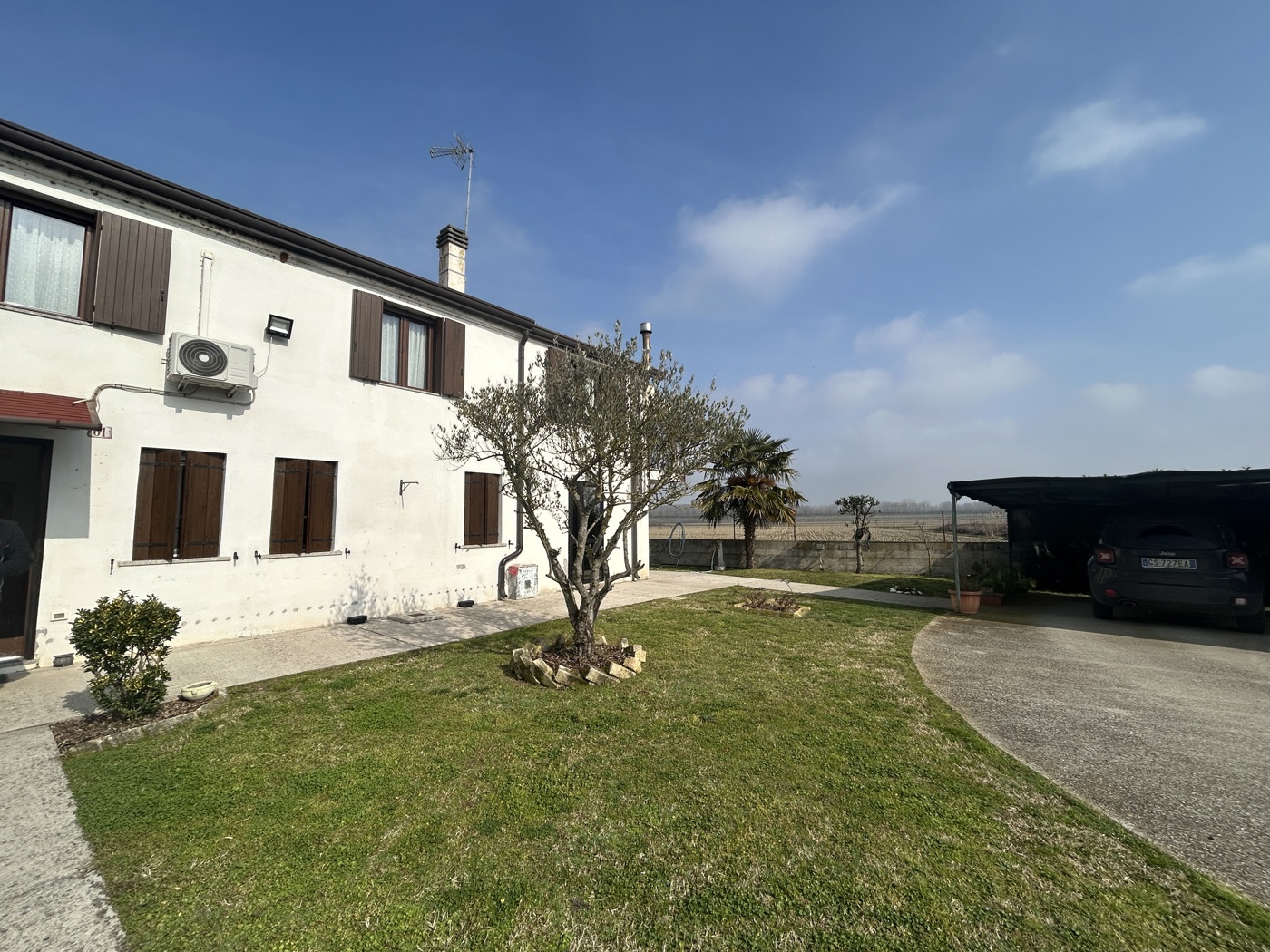 Casa indipendente con giardino a Papozze