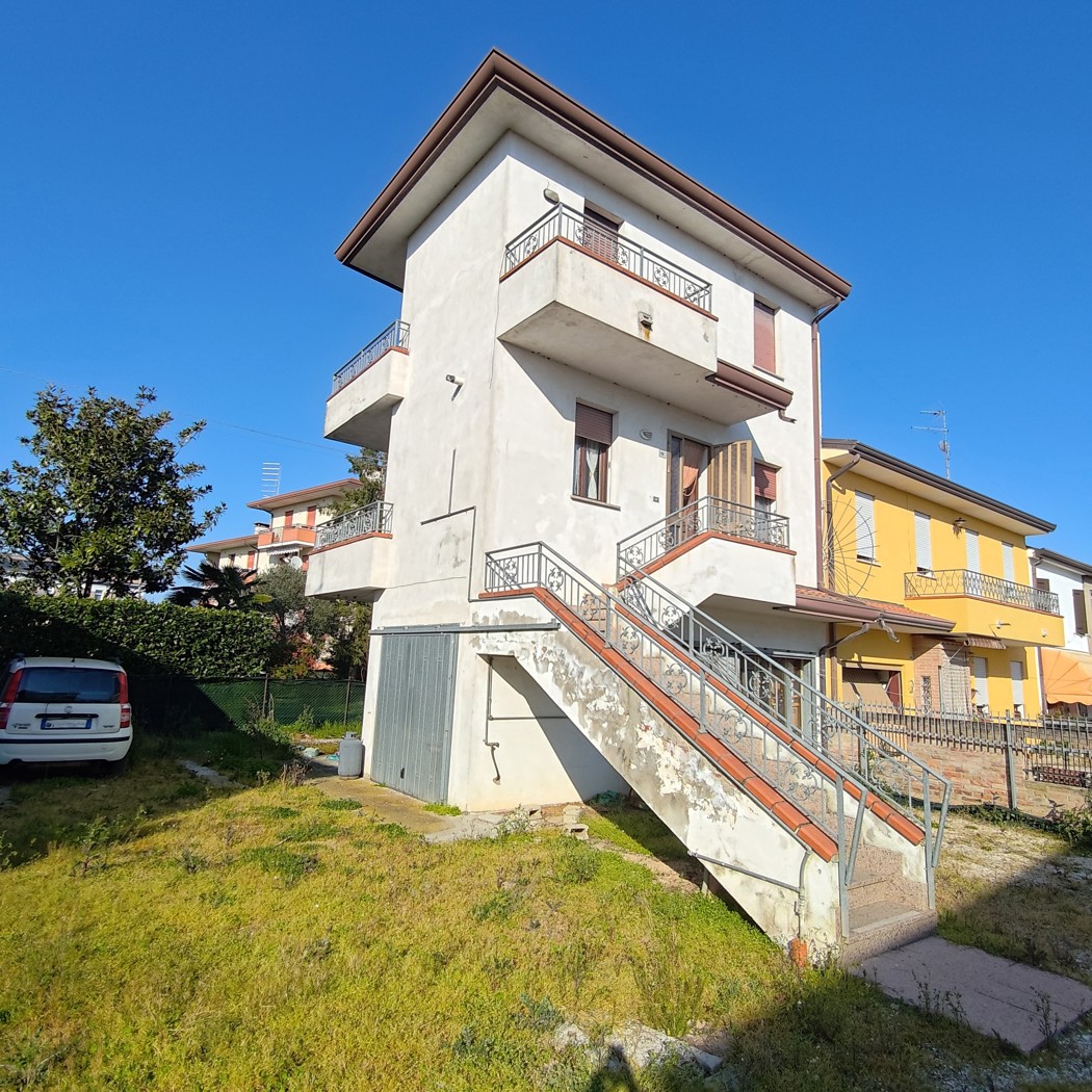 Casa indipendente con giardino a Corbola