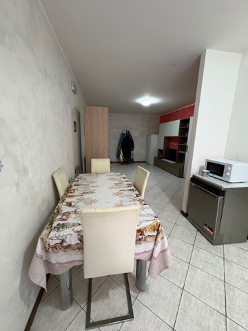 Trilocale arredato in affitto a Adria