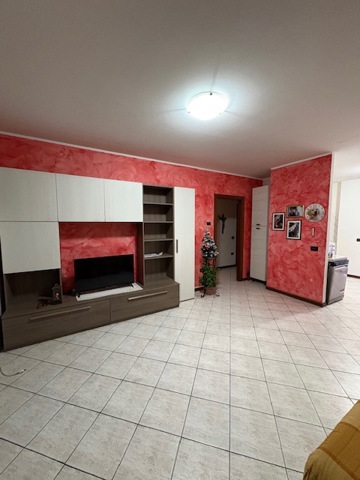 Trilocale arredato in affitto a Adria