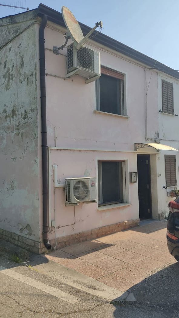 Casa indipendente con giardino a Papozze