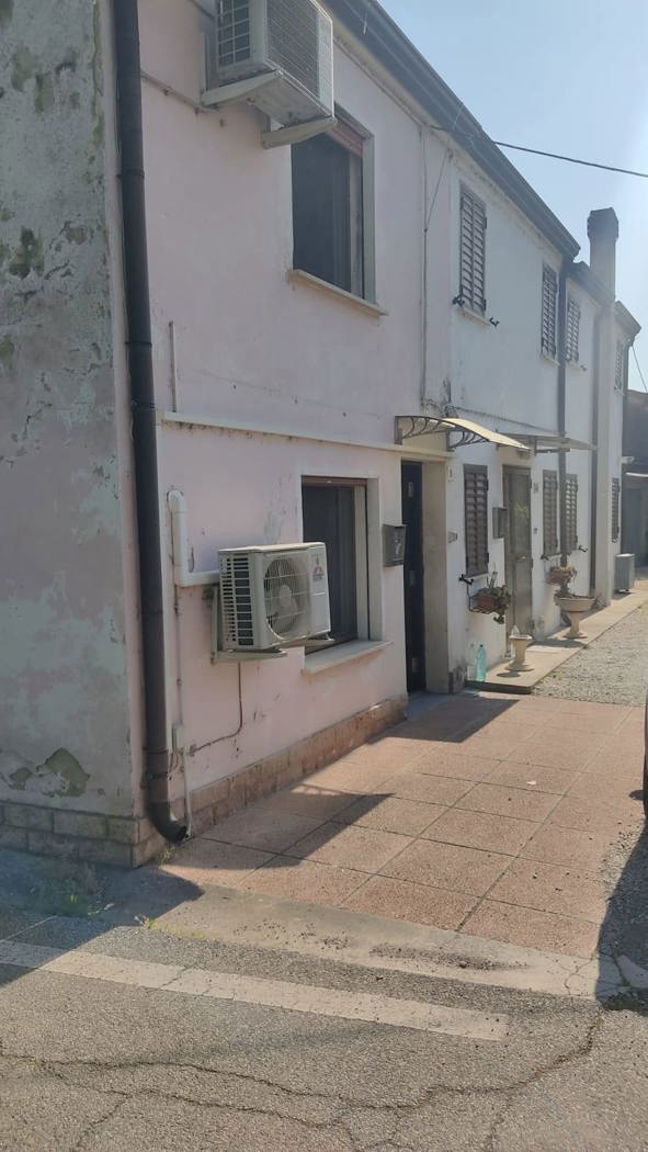 Casa indipendente con giardino a Papozze