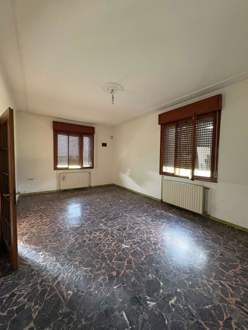 Casa indipendente da ristrutturare a Adria