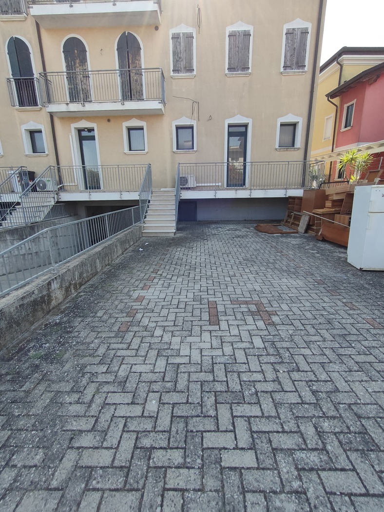Negozio in vendita a Gavello