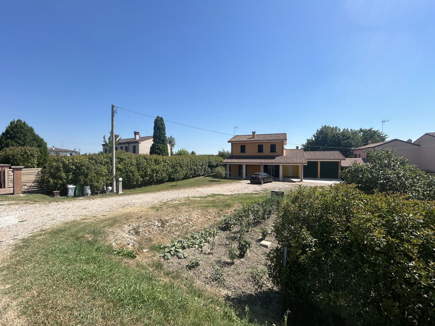 Villa con giardino a Adria
