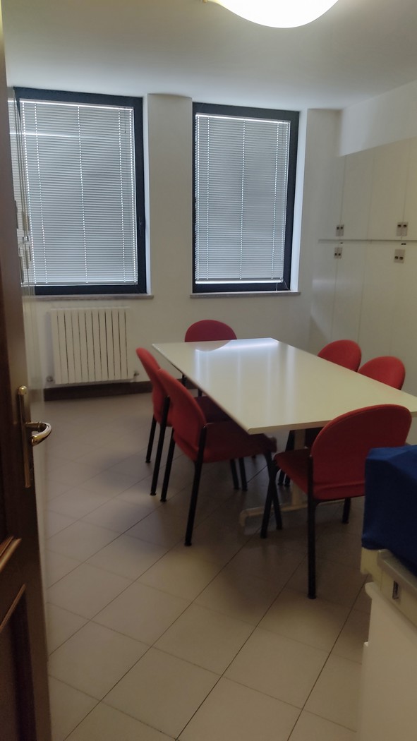 Ufficio in affitto a Adria