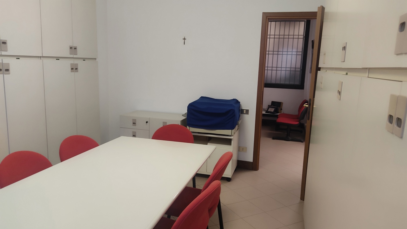 Ufficio in affitto a Adria