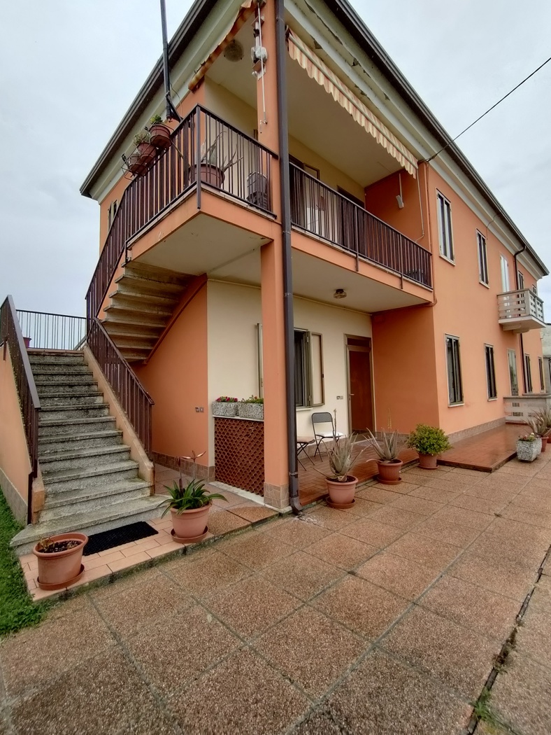 Appartamento in vendita a Papozze