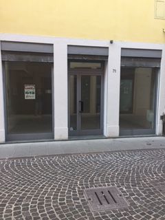 Negozio in affitto a Adria