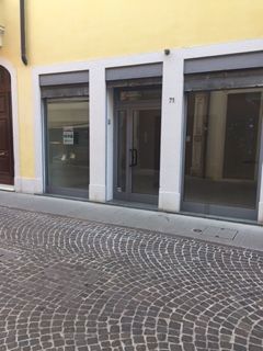 Negozio in affitto a Adria