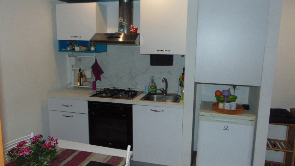 Monolocale arredato in affitto a Adria