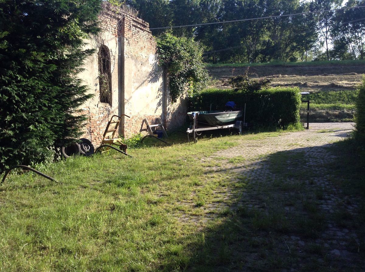 Trilocale arredato in affitto a Papozze