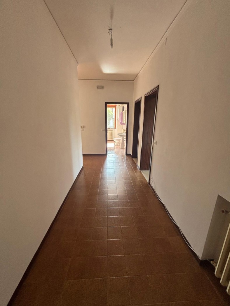 Quadrilocale con giardino a Adria
