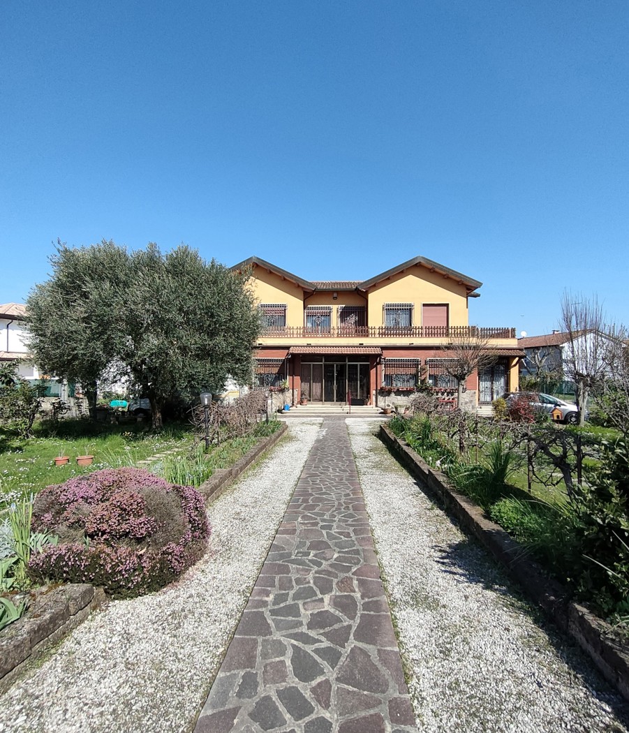 Villa in vendita a Adria