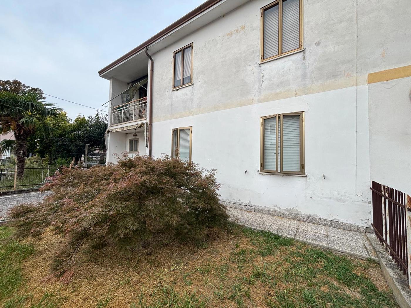 Quadrilocale con giardino a Papozze