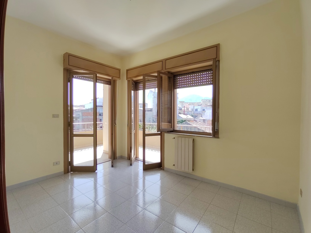 Quadrilocale in vendita a Barcellona Pozzo di Gotto