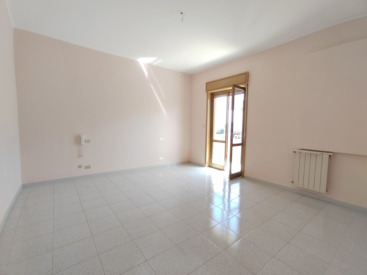 Quadrilocale in vendita a Barcellona Pozzo di Gotto