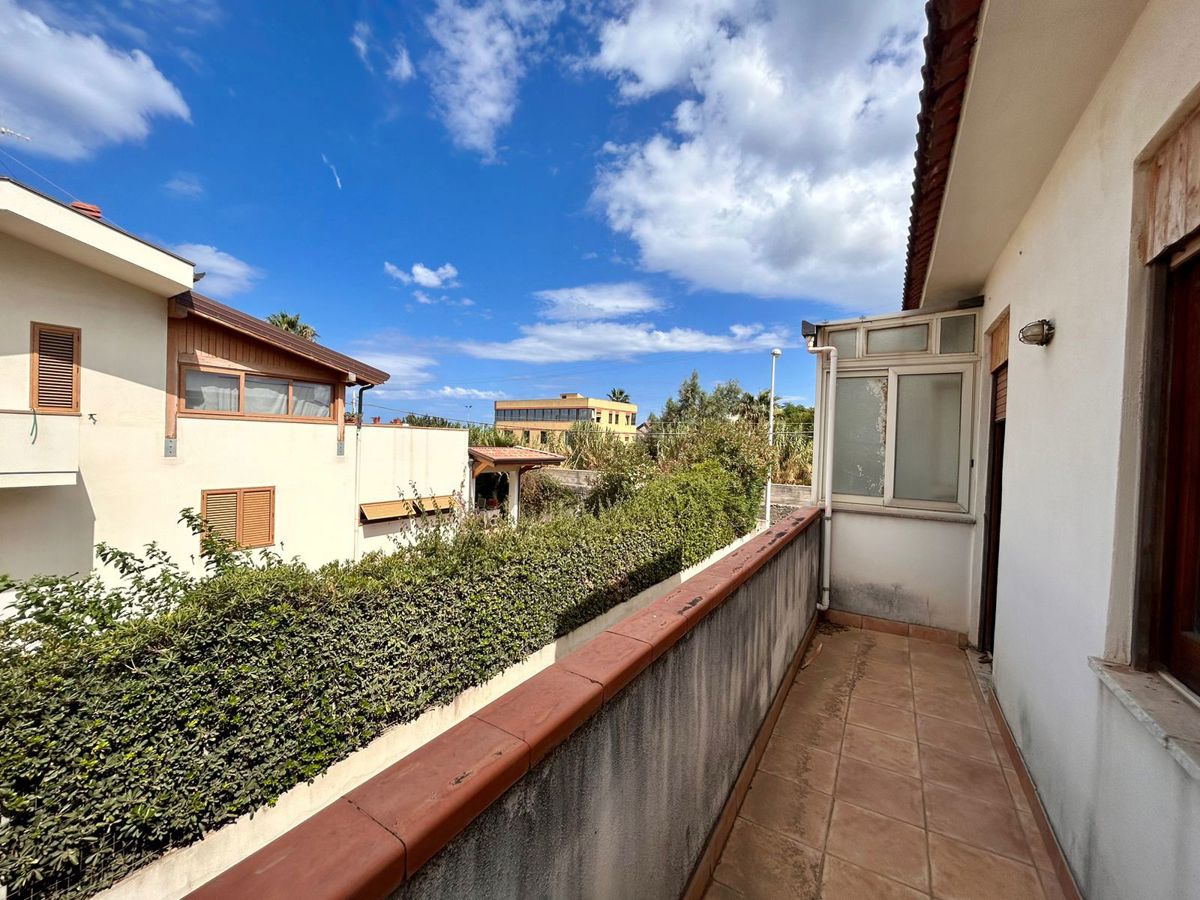 Casa indipendente vista mare a Barcellona Pozzo di Gotto