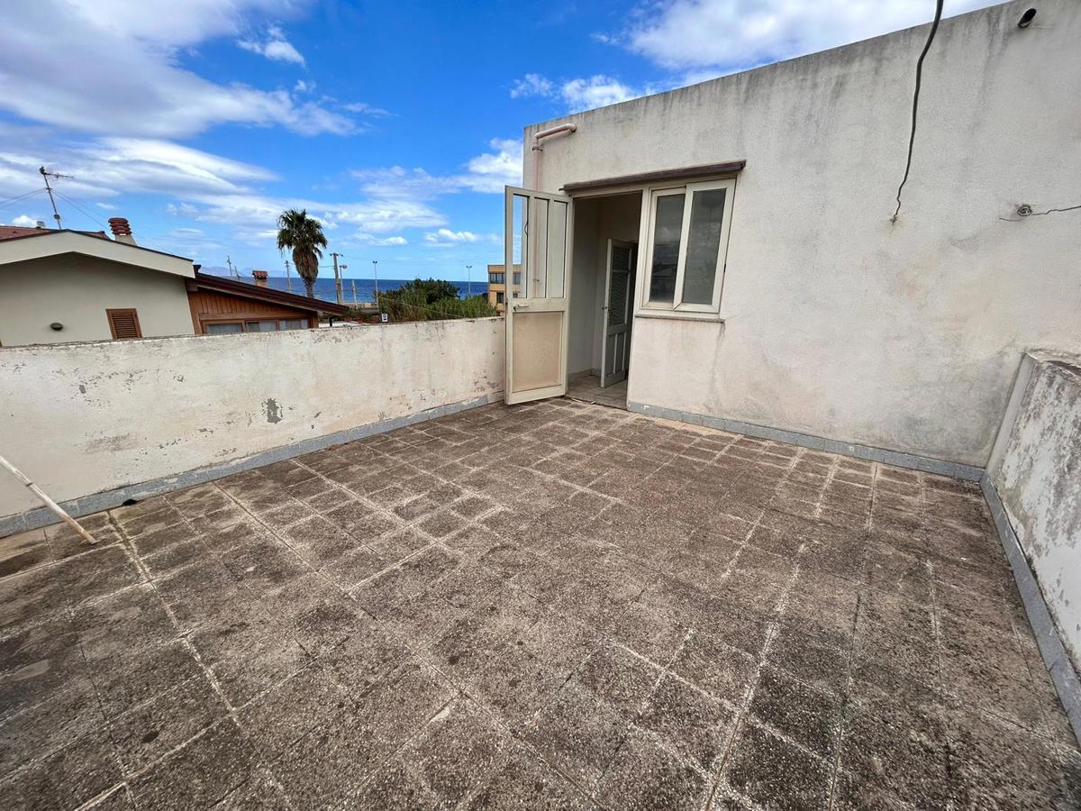 Casa indipendente vista mare a Barcellona Pozzo di Gotto
